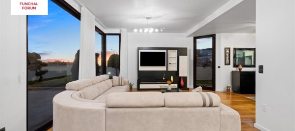 3 bedrooms Villa in Funchal, Portugal No. 25083 4