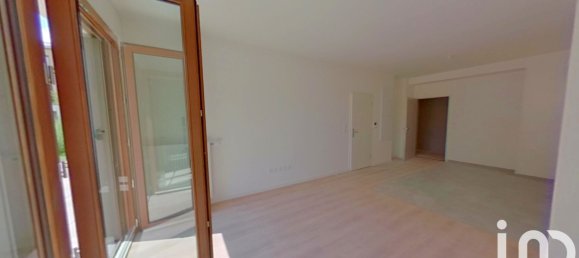 2 bedrooms Apartment in Centre-Val de Loire, France No. 326910 8