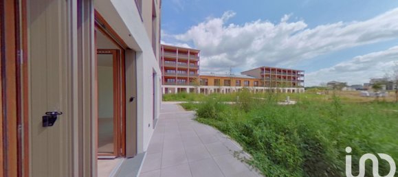 2 bedrooms Apartment in Centre-Val de Loire, France No. 326910 3