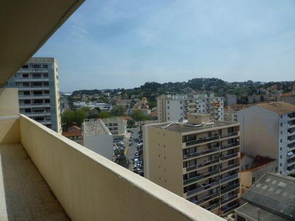 3 bedrooms Condo in Toulon, France No. 16079