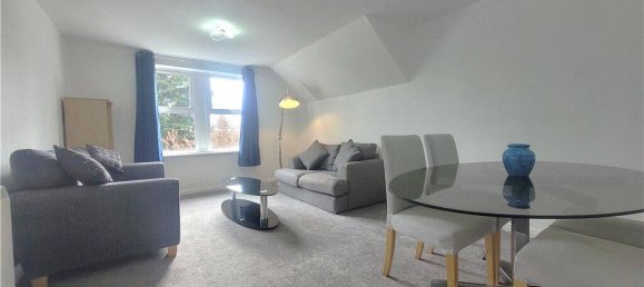 2 bedrooms Apartment in Egham, United Kingdom No. 8651 2