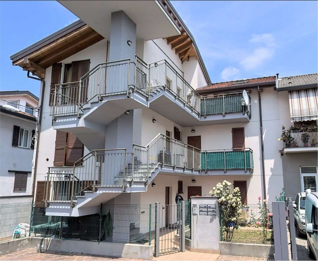 2 rooms Apartment in Como, Italy No. 277587