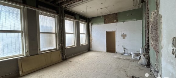 210m² Building in Lille, France No. 45185 6