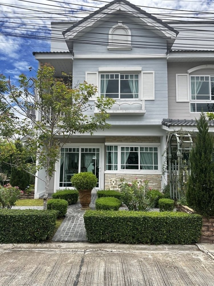 3 bedrooms Townhouse in Pattaya, Thailand No. 26408