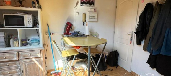 Studio in Avignon, France No. 320712 4