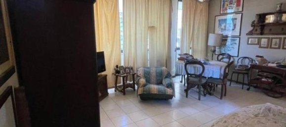 Apartamento de 6 habitaciónes en Palermo, Italy No. 36843 3