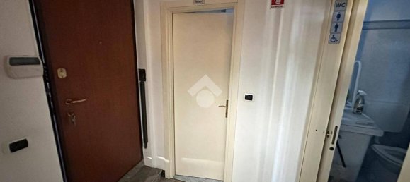 Коммерческая недвижимость 61м² в Корсико, Италия № 238555 17