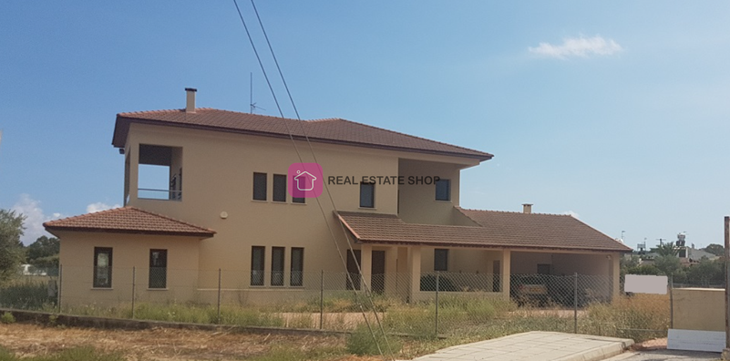 Коммерческая недвижимость с 5 спальнями в Нису, Кипр № 18370