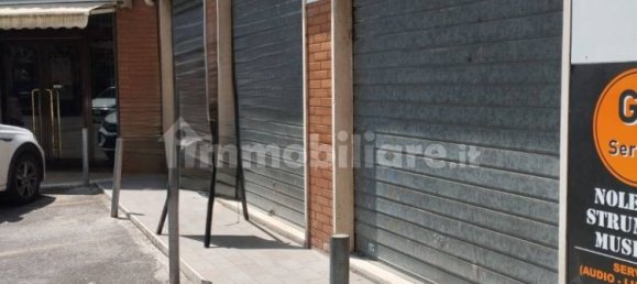 Коммерческая недвижимость с 2 комнатами в Коллеферро, Италия № 213262 3