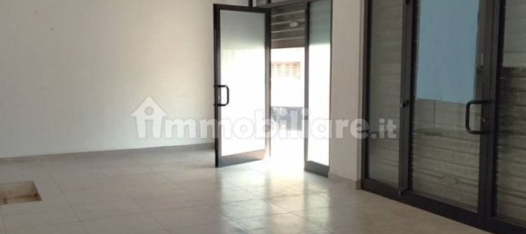 Коммерческая недвижимость с 2 комнатами в Коллеферро, Италия № 213262 5