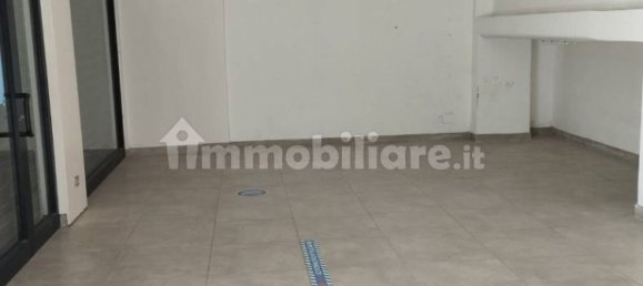 Коммерческая недвижимость с 2 комнатами в Коллеферро, Италия № 213262 4