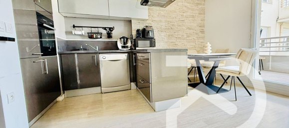 Apartamento de 3 habitaciónes en Persan, France No. 337560 2