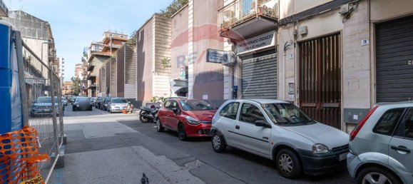 Apartamento de 2 dormitorios en Catania, Italy No. 67636 32
