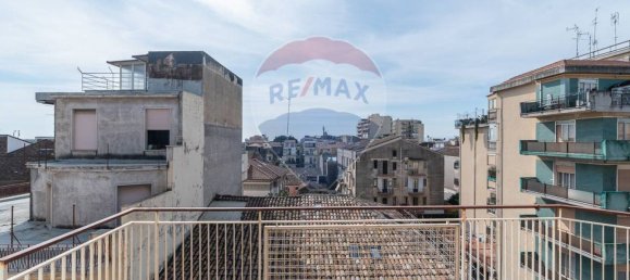 Apartamento de 2 dormitorios en Catania, Italy No. 67636 25