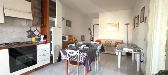 3-salle Appartement à Campomarino, Italy No. 21662 6