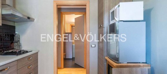 3 rooms Apartment in Rome, Italy No. 109318 10