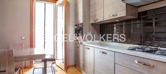 3 rooms Apartment in Rome, Italy No. 109318 9