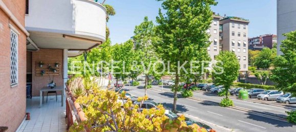 3 rooms Apartment in Rome, Italy No. 109318 4