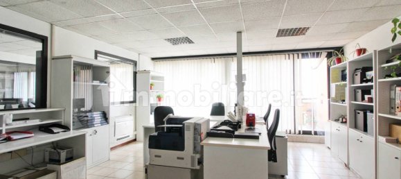 5 rooms Office in Rome, Italy No. 336145 4