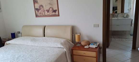4-salle Appartement à Ponsacco, Italy No. 256926 8
