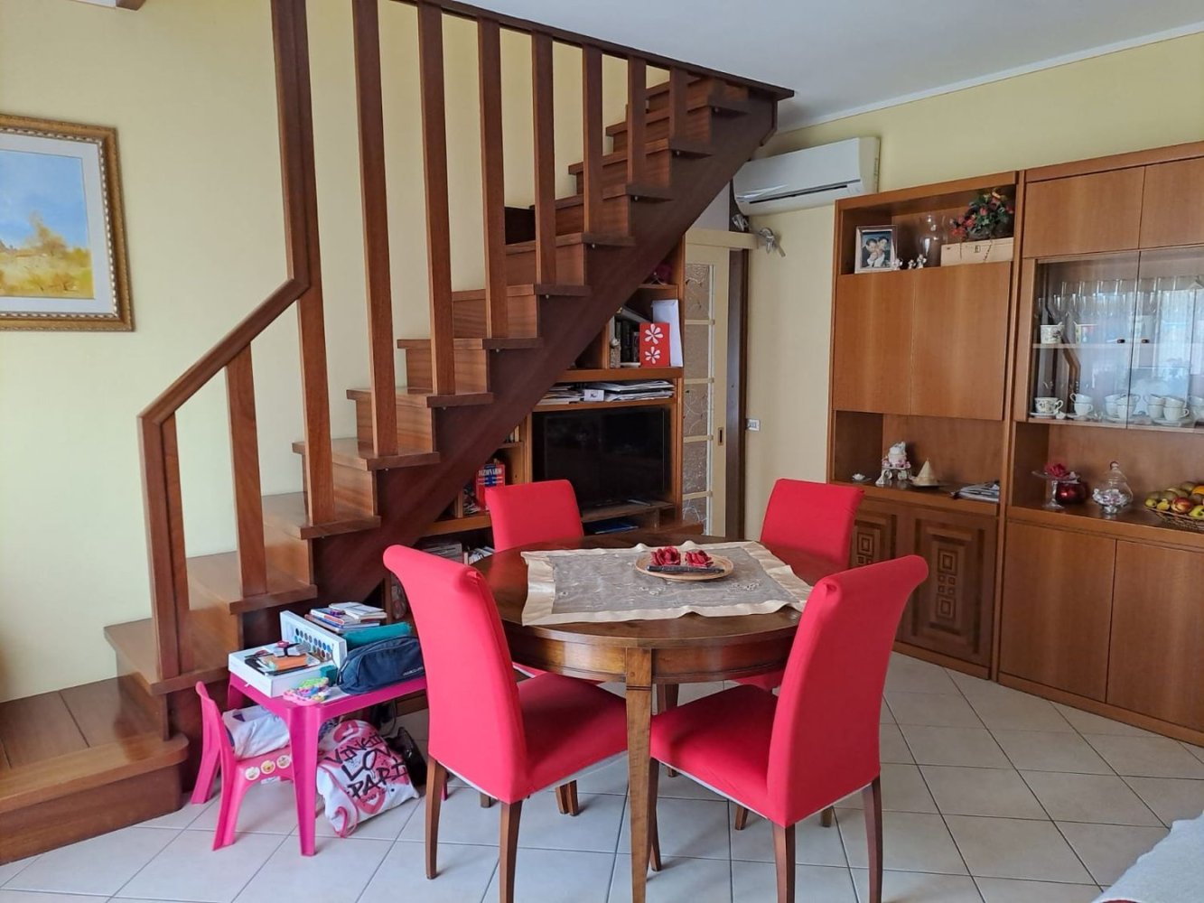 4-salle Appartement à Ponsacco, Italy No. 256926
