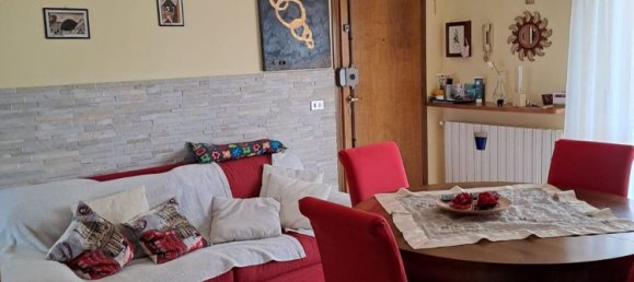 4-salle Appartement à Ponsacco, Italy No. 256926 3