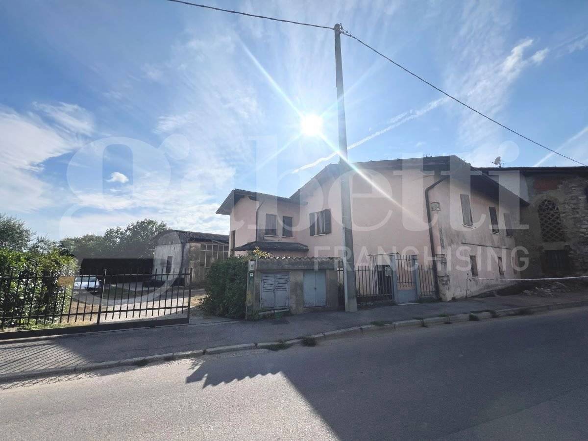 Apartamento de 3 dormitorios en Mazzano, Italy No. 276989