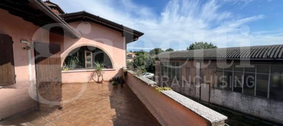 Apartamento de 3 dormitorios en Mazzano, Italy No. 276989 3