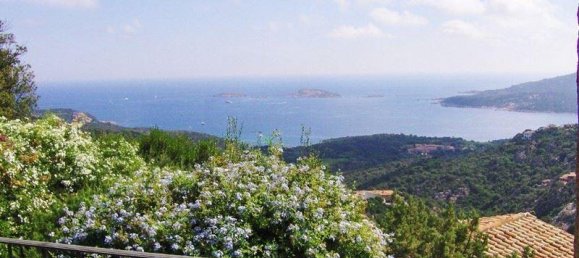 Villa de 7 habitaciónes en Arzachena, Italy No. 174664 2