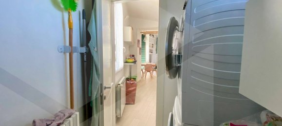 3 rooms Apartment in Bologna, Italy No. 18615 13