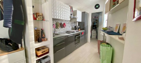 3 rooms Apartment in Bologna, Italy No. 18615 37