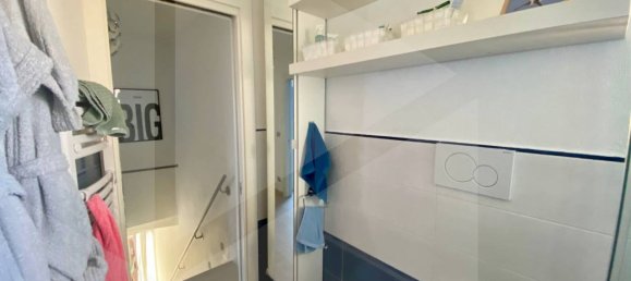 3 rooms Apartment in Bologna, Italy No. 18615 56