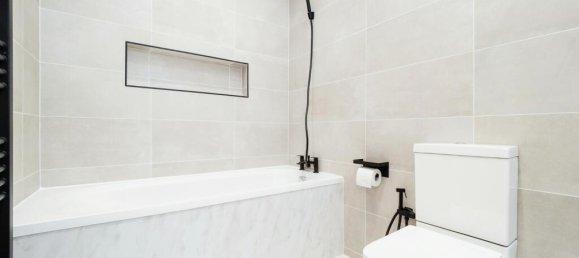 3 bedrooms House in Forest Gate, United Kingdom No. 11400 9