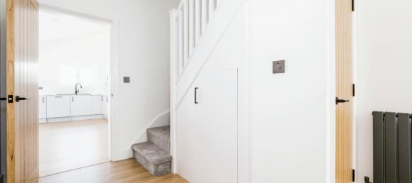 3 bedrooms House in Forest Gate, United Kingdom No. 11400 11