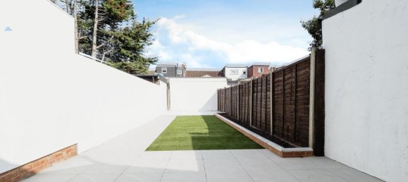 3 bedrooms House in Forest Gate, United Kingdom No. 11400 23