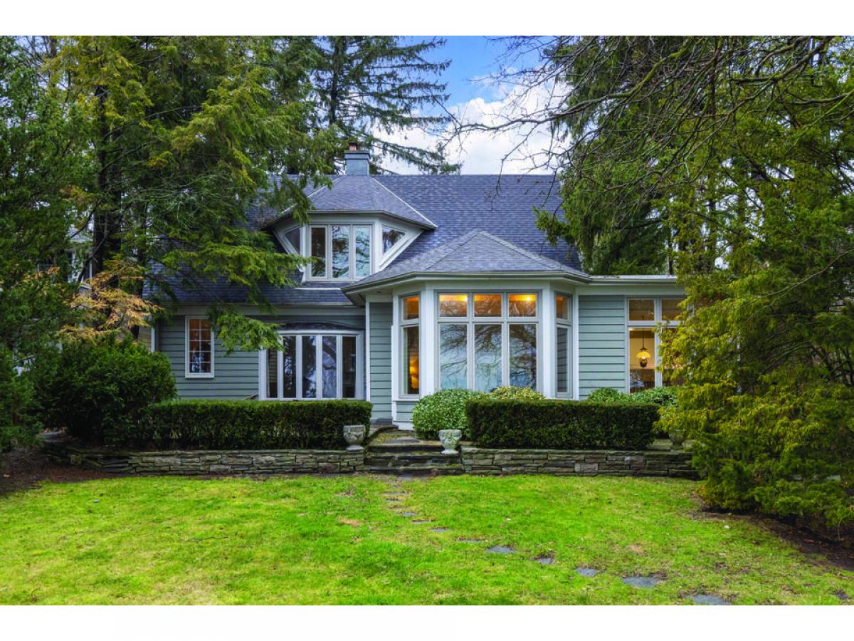 3 bedrooms House in Oakville, Canada No. 993