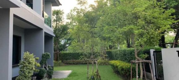 3 bedrooms Cafe / restaurant in Bangkok, Thailand No. 6381 3