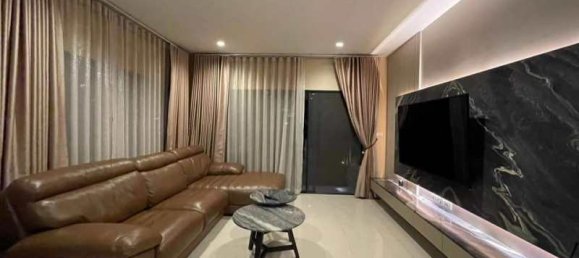 3 bedrooms Cafe / restaurant in Bangkok, Thailand No. 6381 6