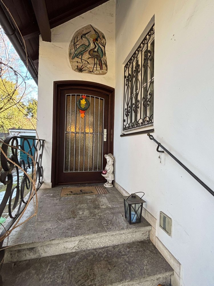 Дом с 3 спальнями в Мюнхен, Германия № 143444