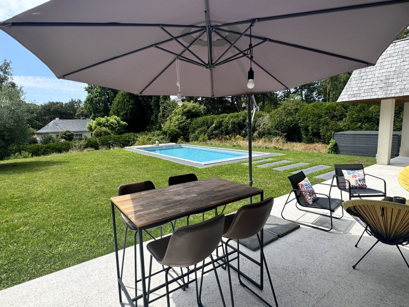 Casa de 5 dormitorios en Orvault, France No. 98224