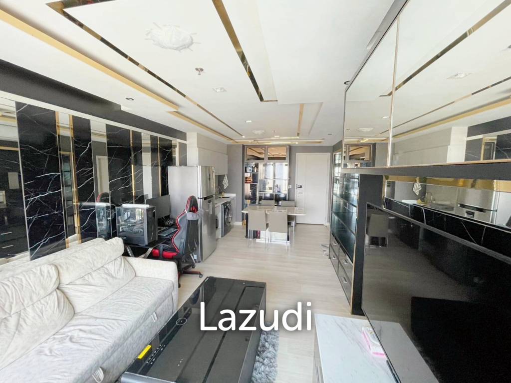 Apartamento com 2 quartos em condomínio em Phra Khanong, Thailand N.º 16835