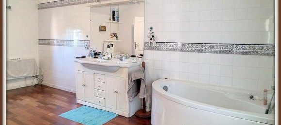 8 Schlafzimmer Haus in Lucay-le-Male, France, Nr. 65863 5