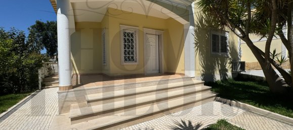 4 غرف نوم منزل في Corroios, Portugal رقم 132010 45