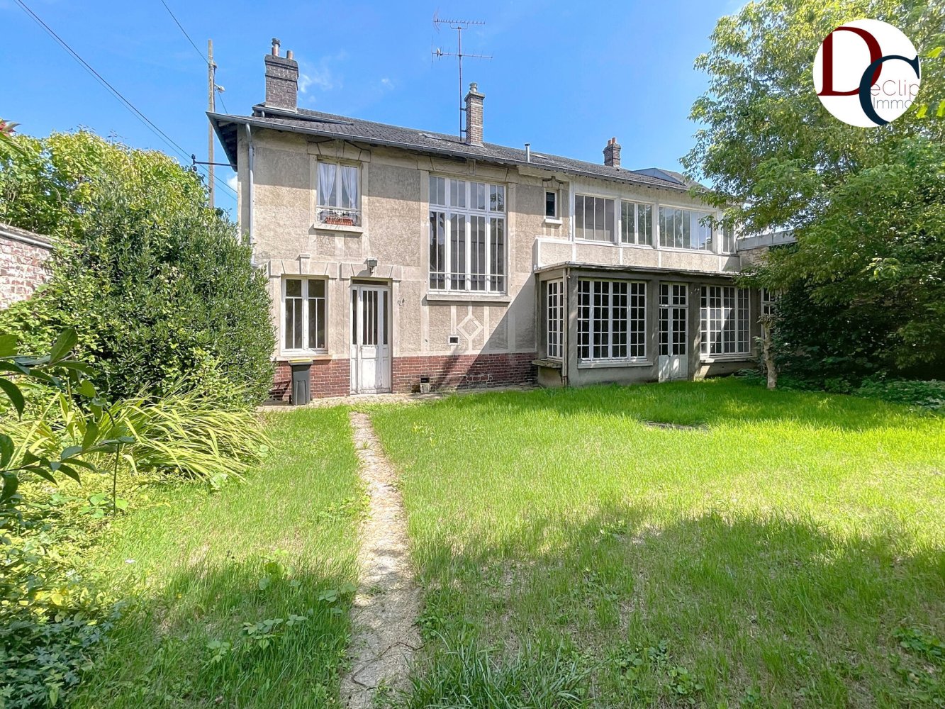 Casa de 6 dormitorios en Senlis, France No. 308138