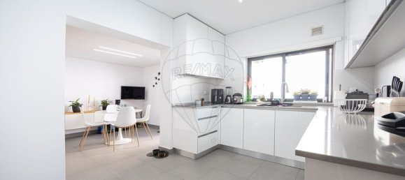 5 bedrooms House in Almada, Portugal No. 16150 12