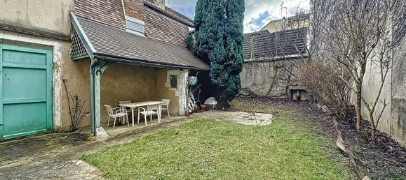 5 bedrooms House in Auxerre, France No. 204710 6