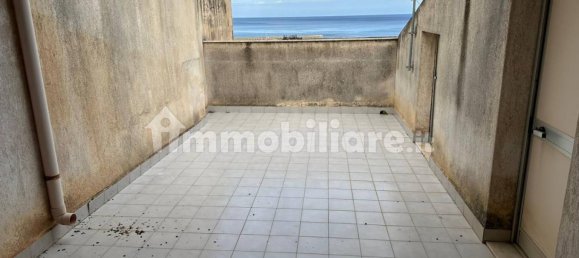 3 Schlafzimmer Wohnung in Castellammare del Golfo, Italy, Nr. 293200 7