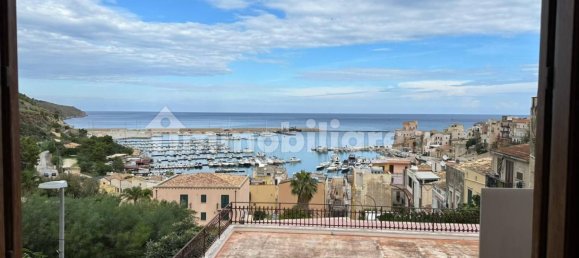 3 Schlafzimmer Wohnung in Castellammare del Golfo, Italy, Nr. 293200 15