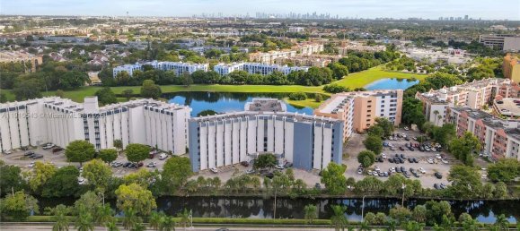 2 غرف نوم عقار تجاري في Miami, الولايات المتحدة رقم 614192 18