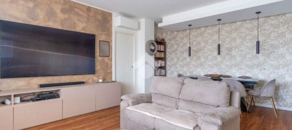 2 chambres Appartement à Trezzano sul Naviglio, Italy No. 298386 3